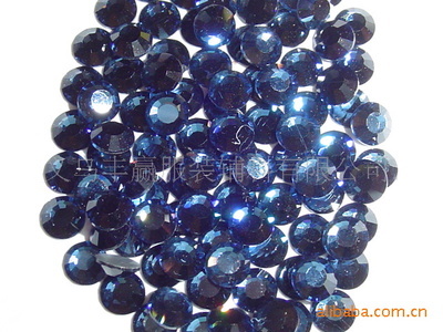 繽紛鉆飾，點(diǎn)亮創(chuàng)意時(shí)尚——探秘義烏豐贏服裝輔料廠家的中東鉆、仿捷克鉆與DMC